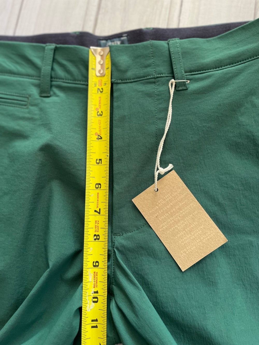 New Men’s J. Crew green 7” tech golf performance short. Size 31” - Picture 12 of 14